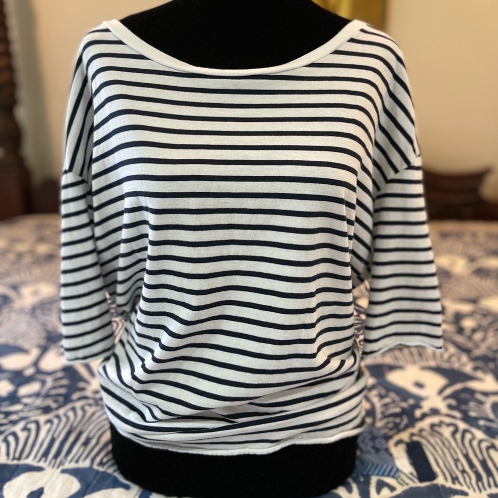 Frank & Eileen, The Lab, EST 1947, size M, 100% cotton